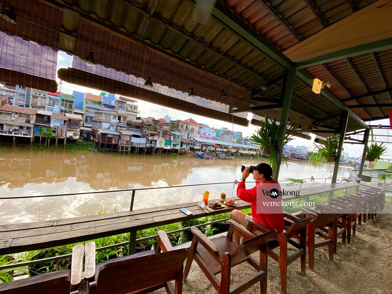 Can Tho Private Car to Ho Chi Minh (HCMC) with Multi Sightseeing Stops