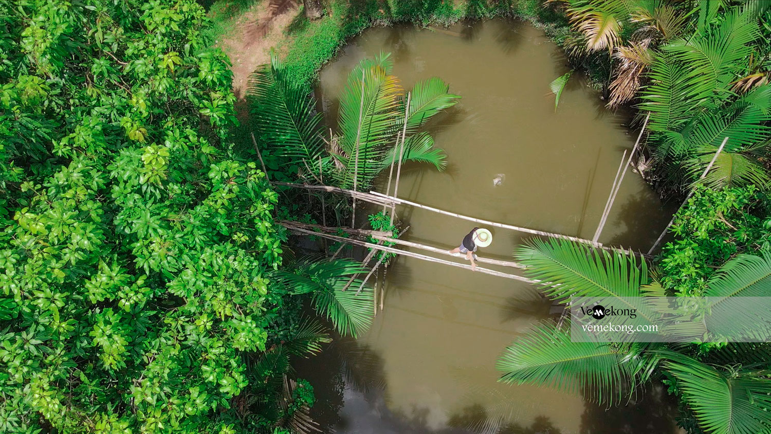 Phong Dien floating market & small canal